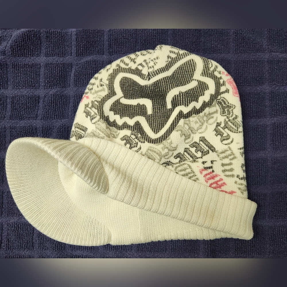 Women's Fox Racing White and Black Graphic Beanie